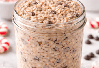 Chocolate Peppermint Bark Overnight Oats
