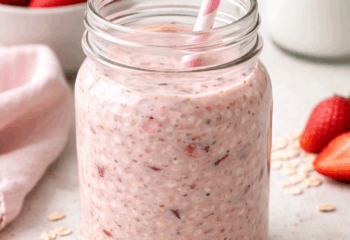 Strawberry Milkshake Bark Overnight Oats Strawberry Milkshake Bark Overnight Oats